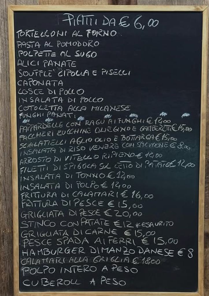 Menu del giorno ComeDaLuca - Tortelloni al forno, pasta al pomodoro, caponata